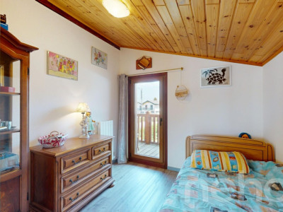 Exclusif: Chalet rénové au centre du village avec 3.5 pièces et studio image 8