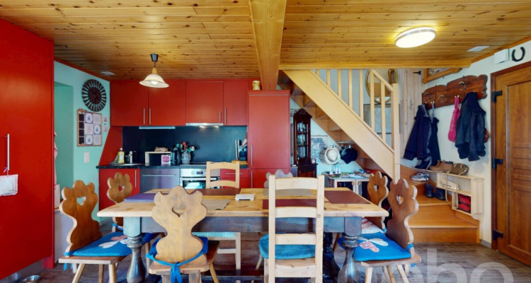 Exclusif: Chalet rénové au centre du village avec 3.5 pièces et studio image 5