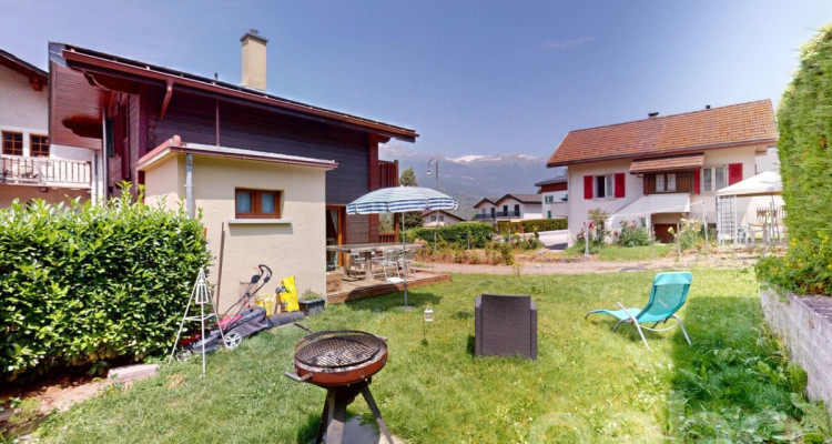 Exclusif: Chalet rénové au centre du village avec 3.5 pièces et studio image 11