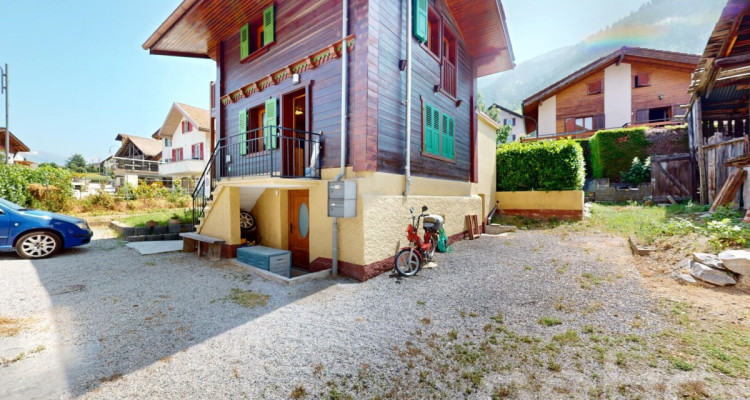 Exclusif: Chalet rénové au centre du village avec 3.5 pièces et studio image 12