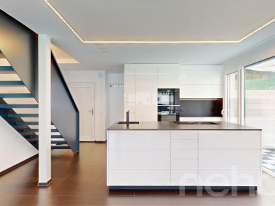 Moderne und renovierte Maisonette-Wohnung mit Gartensitzplatz image 4