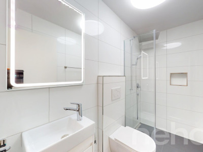 Moderne und renovierte Maisonette-Wohnung mit Gartensitzplatz image 7