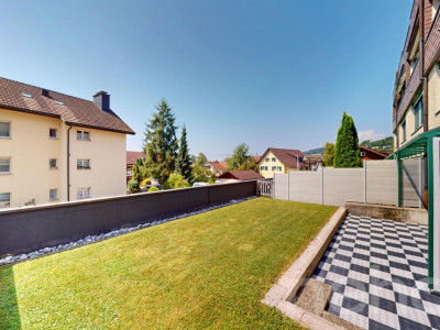 Moderne und renovierte Maisonette-Wohnung mit Gartensitzplatz image 11