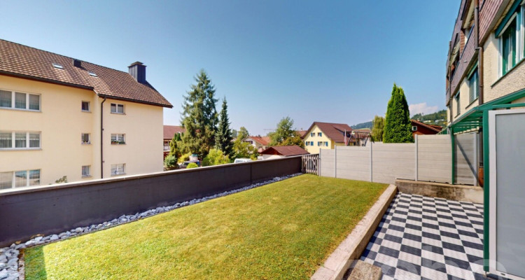 Moderne und renovierte Maisonette-Wohnung mit Gartensitzplatz image 11