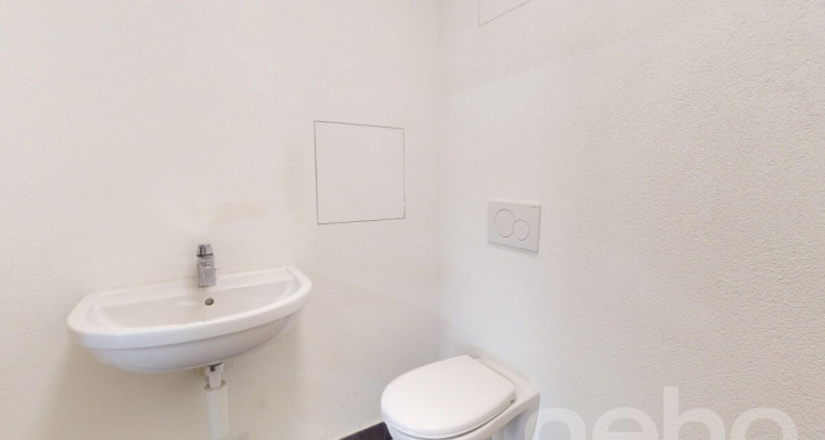 Exclusif : local commercial de 50 m2 au centre de Bex image 8