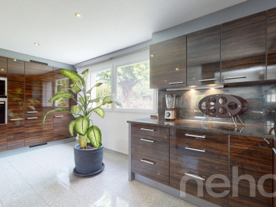 Helles Familienhaus mit Gartenparadies image 1