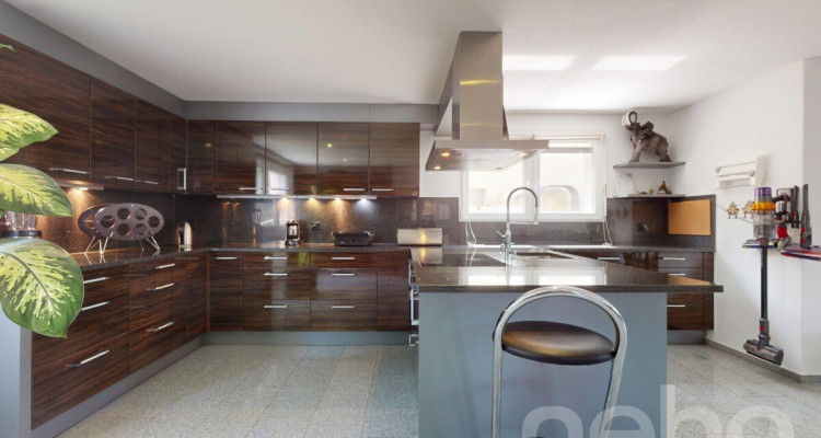 Helles Familienhaus mit Gartenparadies image 4