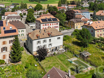 Immeuble unique à rénover - Propriété lumineuse aux volumes généreux image 1