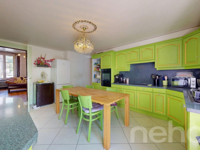 Immeuble unique à rénover - Propriété lumineuse aux volumes généreux image 8