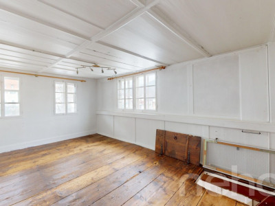 Denkmalgeschütztes 8-Zimmer Doppeleinfamilienhaus an zentraler Lage image 10