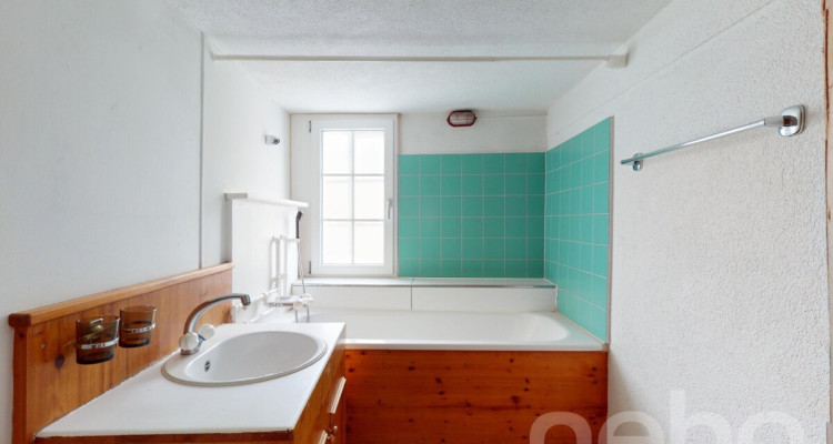 Denkmalgeschütztes 8-Zimmer Doppeleinfamilienhaus an zentraler Lage image 3