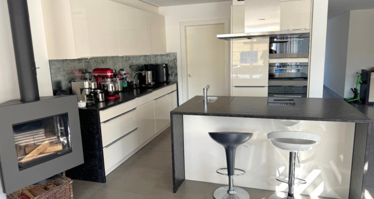 Bel appartement duplex de 6.5 pièces, dans un ancien rural transformé image 9