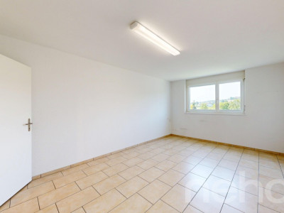 Lichtdurchflutete Terrassenwohnung mit Weitblick & Komfort image 5