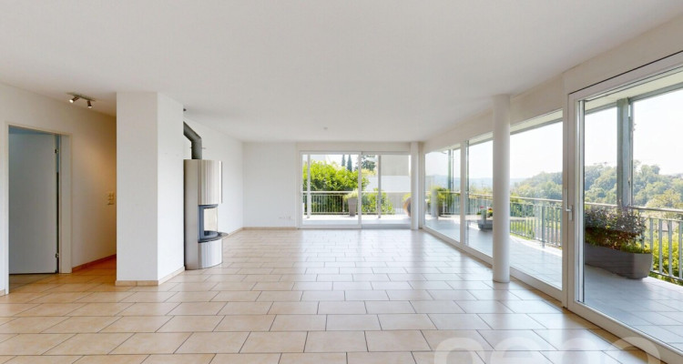 Lichtdurchflutete Terrassenwohnung mit Weitblick & Komfort image 2