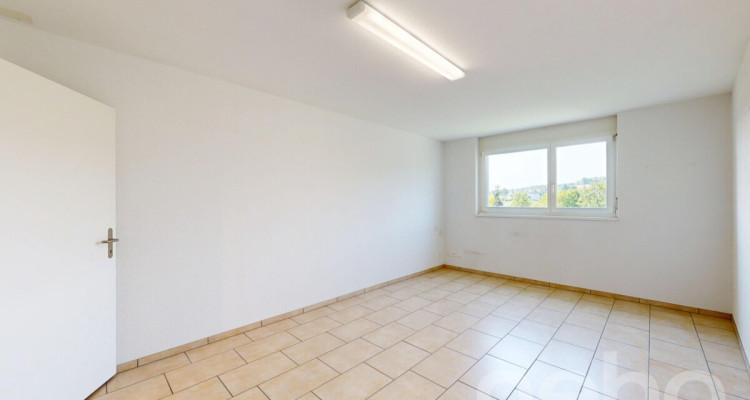 Lichtdurchflutete Terrassenwohnung mit Weitblick & Komfort image 5