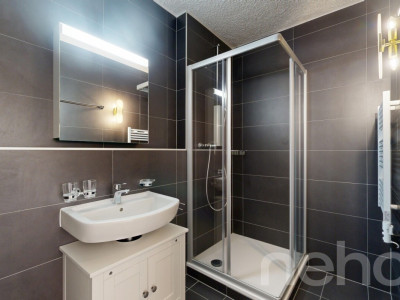 Magnifique 3.5 pièces entièrement rénové à Crans-Montana image 11