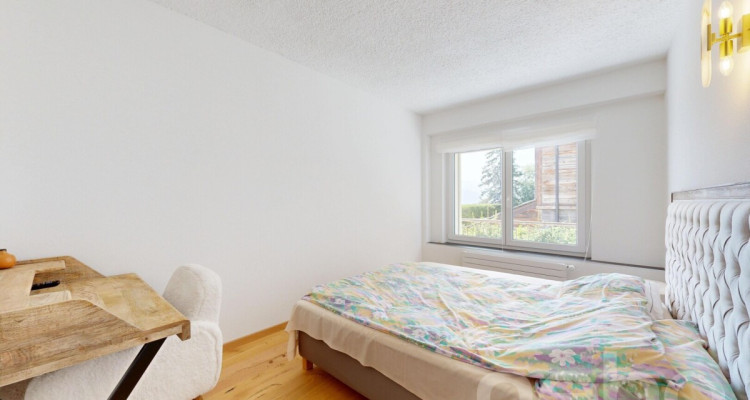 Magnifique 3.5 pièces entièrement rénové à Crans-Montana image 7