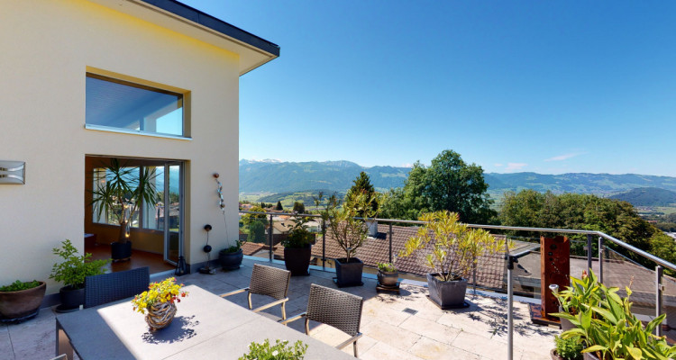 Exklusives Architektenhaus, optimale Berg-Seesicht und Schwimmteich image 4