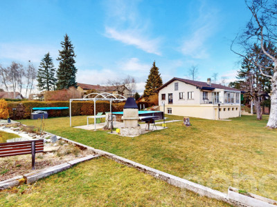 UN CADRE DE VIE PRIVILÉGIÉ À FROIDEVILLE IDÉAL POUR VOTRE FAMILLE image 1