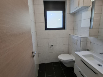 Bel appartement récent et lumineux image 6