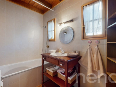 Chalet familial avec grand jardin image 9