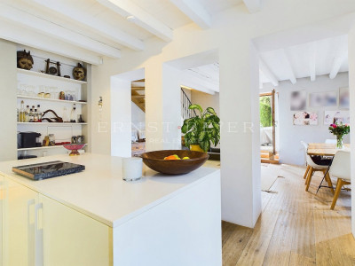 Magnifique maison de 6.5 pièces dans un corps de ferme entièrement rénové image 2