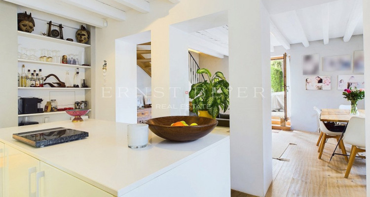 Magnifique maison de 6.5 pièces dans un corps de ferme entièrement rénové image 2