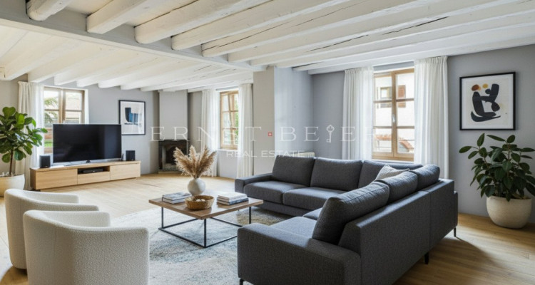 Charming Semi-Detached Villa in a Renovated Farmhouse image 1
