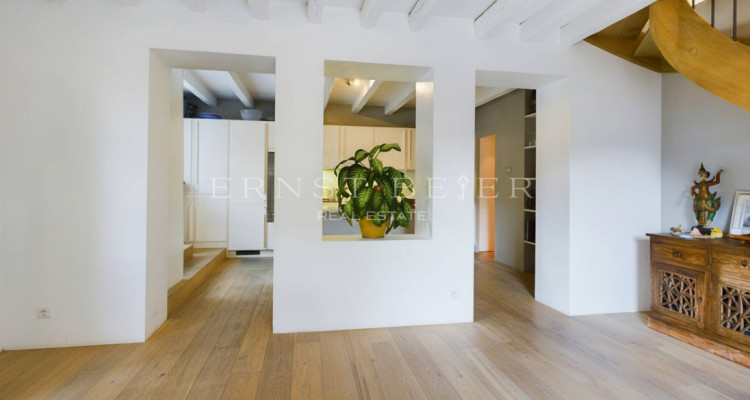 Charming Semi-Detached Villa in a Renovated Farmhouse image 5