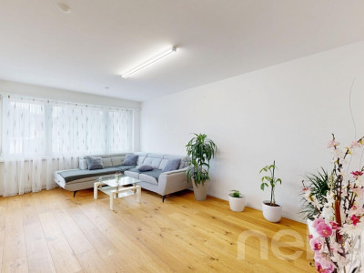 Gepflegte 4.5-Zimmerwohnung mit Garagenbox (im Baurecht) image 1