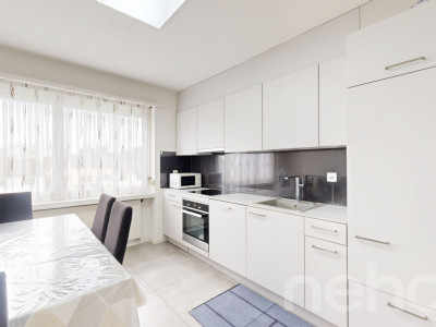 Gepflegte 4.5-Zimmerwohnung mit Garagenbox (im Baurecht) image 2