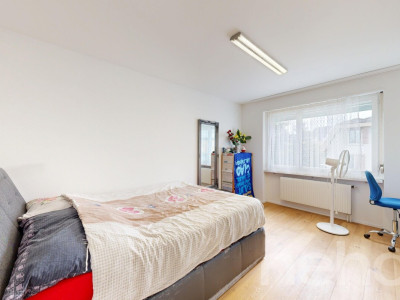 Gepflegte 4.5-Zimmerwohnung mit Garagenbox (im Baurecht) image 5