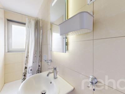 Gepflegte 4.5-Zimmerwohnung mit Garagenbox (im Baurecht) image 9