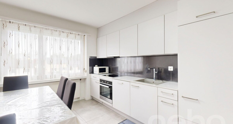 Gepflegte 4.5-Zimmerwohnung mit Garagenbox (im Baurecht) image 2