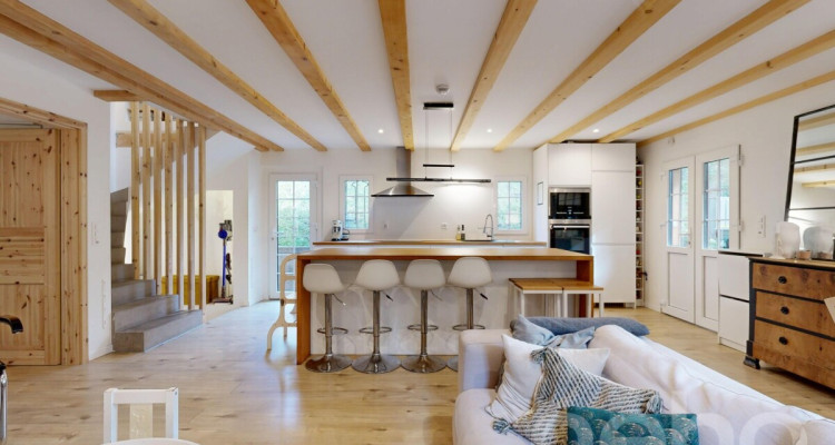 Magnifique chalet entièrement rénové, idéalement situé à Lausanne image 1