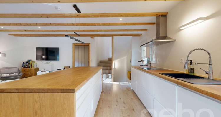 Magnifique chalet entièrement rénové, idéalement situé à Lausanne image 2