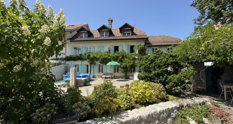 Maison de village pleine de charme avec cachet unique image 1