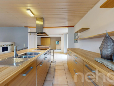 Authentique ferme du 19e siècle aux grands volumes et potentiel! image 8