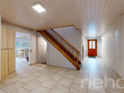 Authentique ferme du 19e siècle aux grands volumes et potentiel! image 11