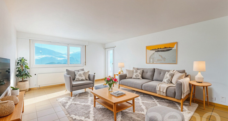 Lumineux 4.5 pièces avec vue panoramique image 2