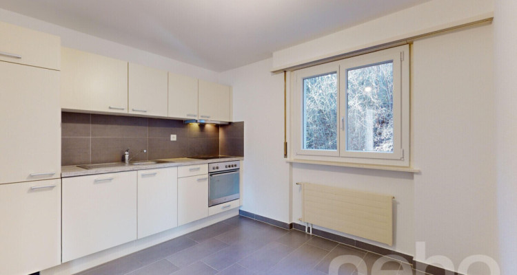 Lumineux 4.5 pièces avec vue panoramique image 3