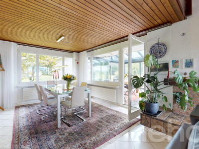 Wohnen am Waldrand mit Hallenbad, Wintergarten und Weitsicht image 1