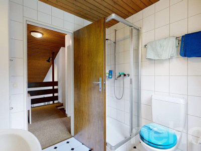 Wohnen am Waldrand mit Hallenbad, Wintergarten und Weitsicht image 10