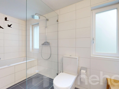 Stilvolles, renoviertes Doppel-EFH mit pflegeleichtem Garten image 12