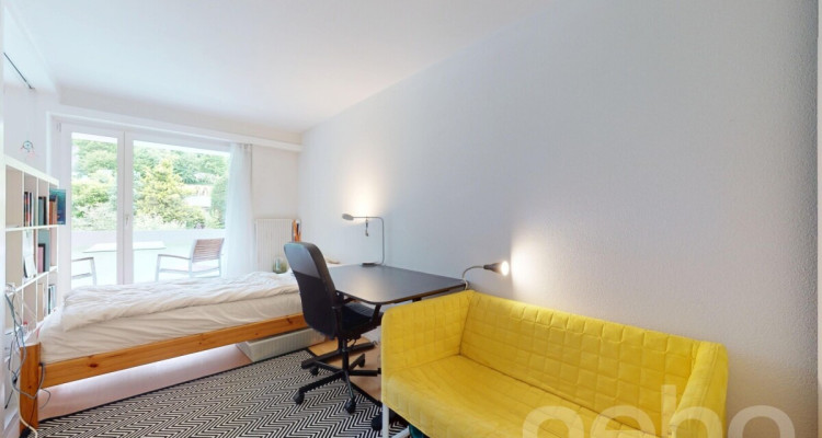 Stilvolles, renoviertes Doppel-EFH mit pflegeleichtem Garten image 11