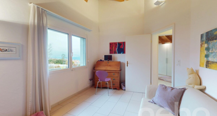 Lichtdurchflutetes Einfamilienhaus mit unverbaubarer Aussicht image 11