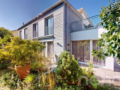 Charmante Doppelhaushälfte in freundlichem Quartier sucht neue Familie image 2