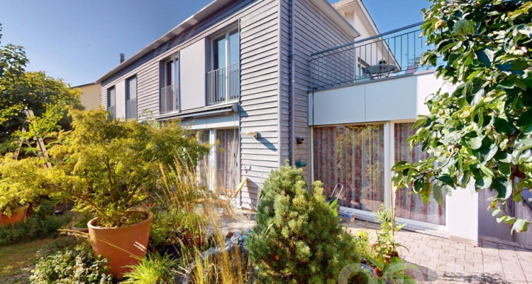 Charmante Doppelhaushälfte in freundlichem Quartier sucht neue Familie image 2