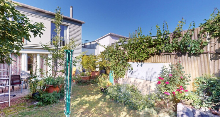 Charmante Doppelhaushälfte in freundlichem Quartier sucht neue Familie image 11