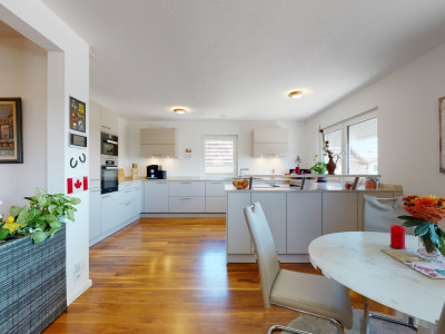 Einfamilien- /Mehrgenerationenhaus mit diversen Nutzungsmöglichkeiten image 1